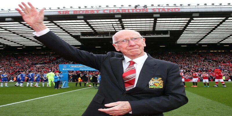 Top 10 huyền thoại bóng đá Anh với sự góp mặt của Sir Bobby Charlton